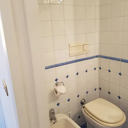 Apartment Casa 4 Trastevere With Garden Rome